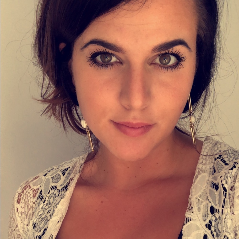 Meet your Posher, Abby